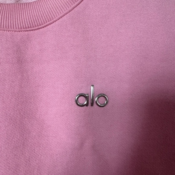 ALO Yoga Pink Women's Cropped Sweatshirt, rare sweet pink - Picture 5 of 8